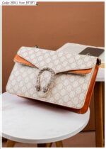 Photo 6048895824042855627 y