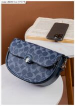 Photo 6048895824042855635 y