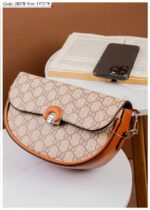 Photo 6048895824042855636 y