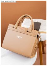 Photo 6048895824042855650 y