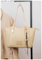 Photo 6048895824042855658 y