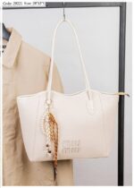 Photo 6048895824042855668 y