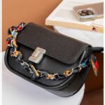 Photo 6048895824042855738 y