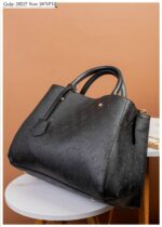 Photo 6048895824042855768 y