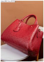 Photo 6048895824042855769 y