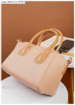 Photo 6048895824042855793 y