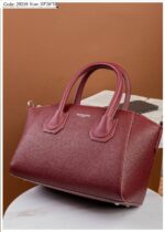 Photo 6048895824042855796 y