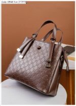 Photo 6048895824042855827 y