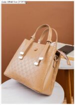 Photo 6048895824042855828 y