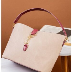 Photo 6048895824042855863 y