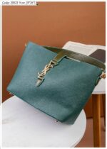 Photo 6048895824042855866 y