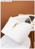 Photo 6048895824042855867 y