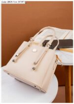 Photo 6048895824042855887 y