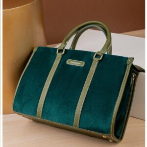 Photo 5780425024756976758 y