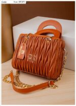 Photo 5780425024756976779 y