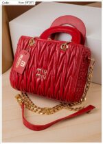 Photo 5780425024756976782 y