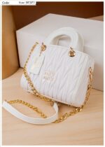 Photo 5780425024756976786 y