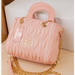 Photo 5780425024756976788 y