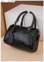 Photo 5780425024756976791 y