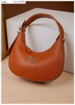 Photo 5780425024756976804 y