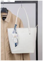 Photo 5780425024756976858 y