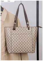 Photo 5780425024756976862 y