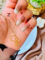 Photo 5780488800726354721 y