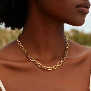 Photo 5789830041062542106 y