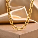 Photo 5789830041062542107 y