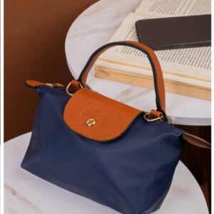 Photo 5803169303245818987 y