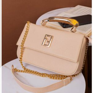 Photo 5803169303245819016 y