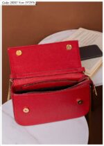 Photo 5803169303245819019 y