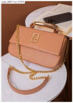 Photo 5803169303245819023 y