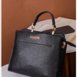 Photo 5803169303245819029 y