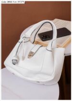 Photo 5803383424545393650 y