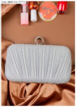 Photo 6048895824042855492 y