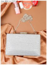 Photo 6048895824042855538 y