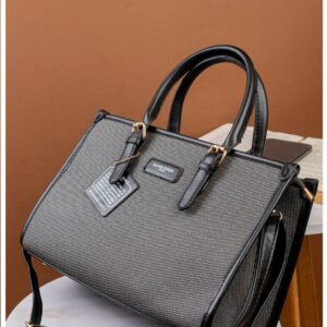 Photo 6048895824042855781 y