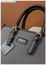 Photo 6048895824042855789 y